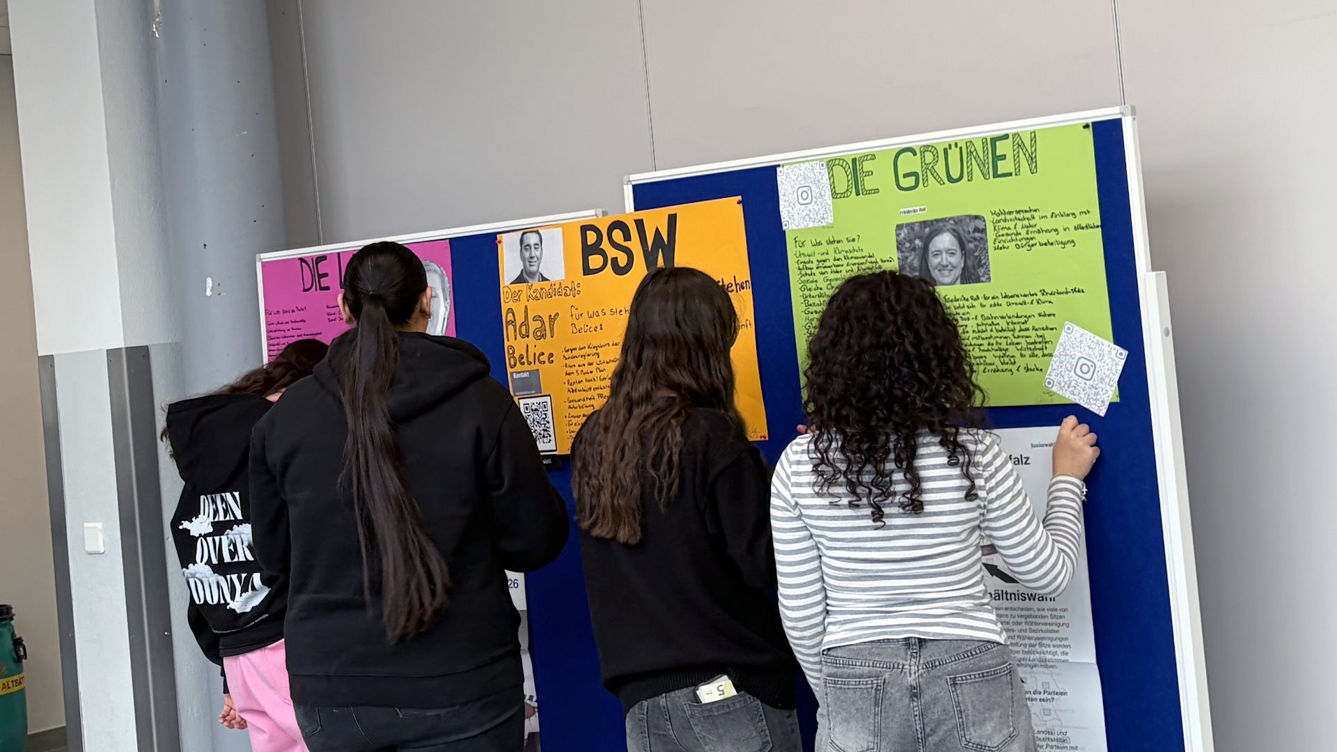 Infotafeln zur Juniorwahl