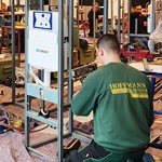 Auszubildender während der Prüfung